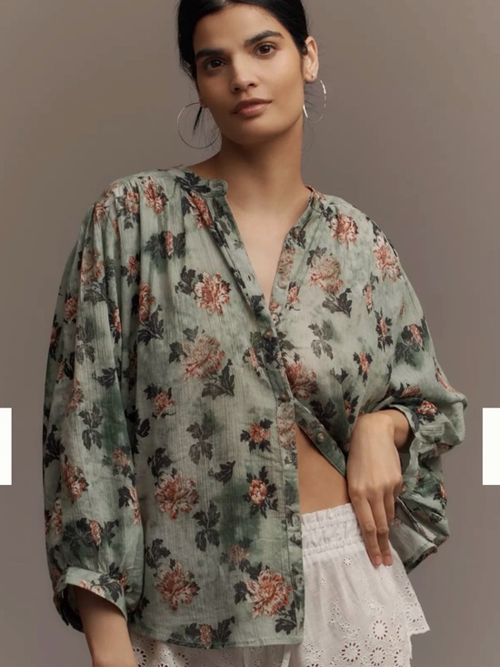 Anthropologie Tops - Anthropologie Mint Green Floral Button-Front Blouse